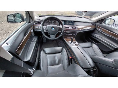 BMW 730 3.0 D (180 kW) 2009/9, automatic, diesel